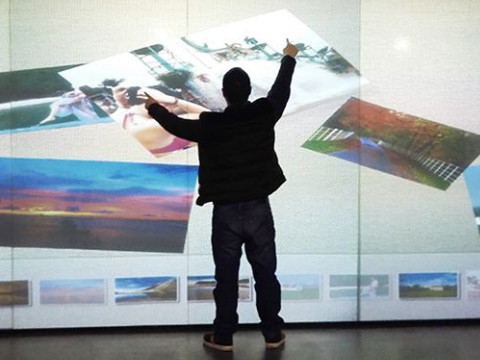 耐用的融合投影觸摸屏