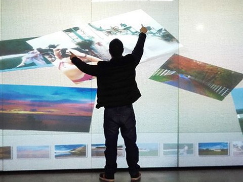 投影融合加觸摸屏